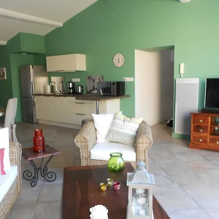 Le Tranquille Apartment